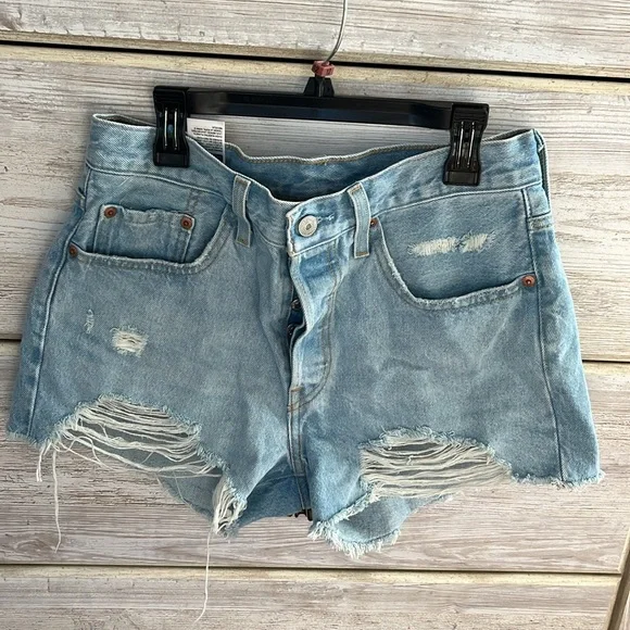 women’s levi’s ripped jean shorts - Picture 2 of 4